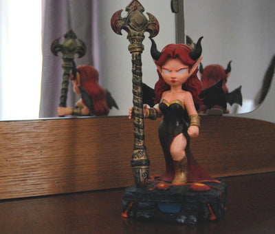 Porte-stylo succube avec rangement pour bloc de notes sous ses pieds – Figurine fantasy gothique