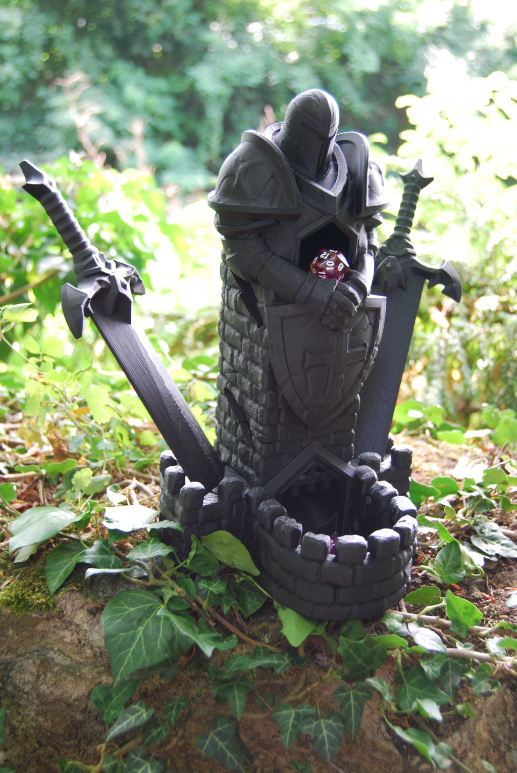 Tour de dés dark fantasy chevalier anonyme — vue en contre-plongée
