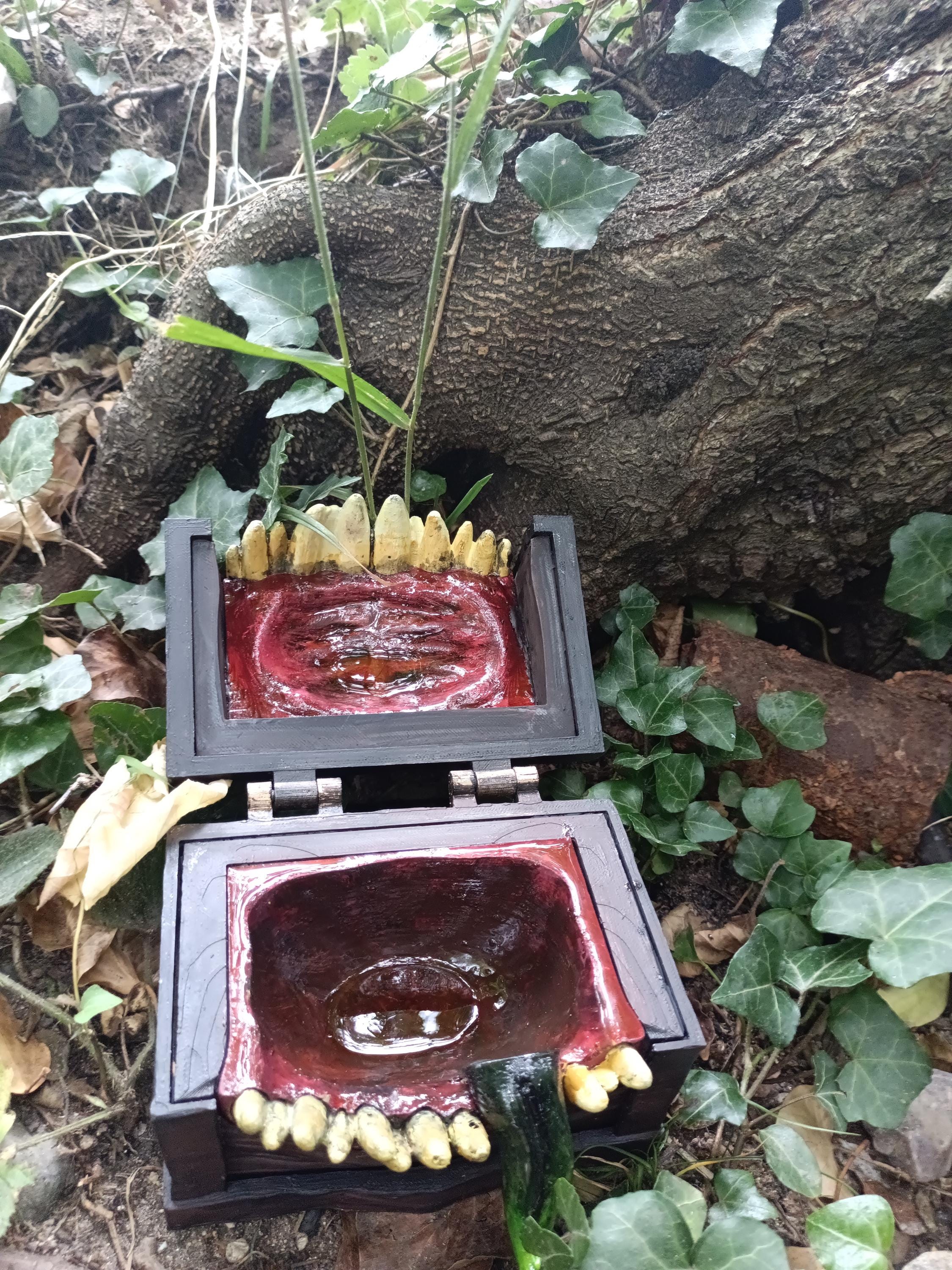 Coffre Mimic dark fantasy - vue macro - OtterCraft