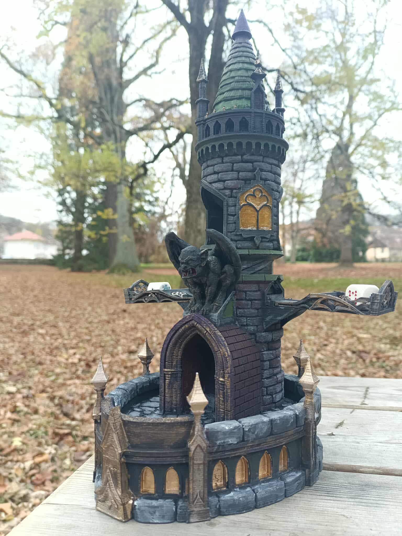 Dice Tower Gargouille - detail base - OtterCraft