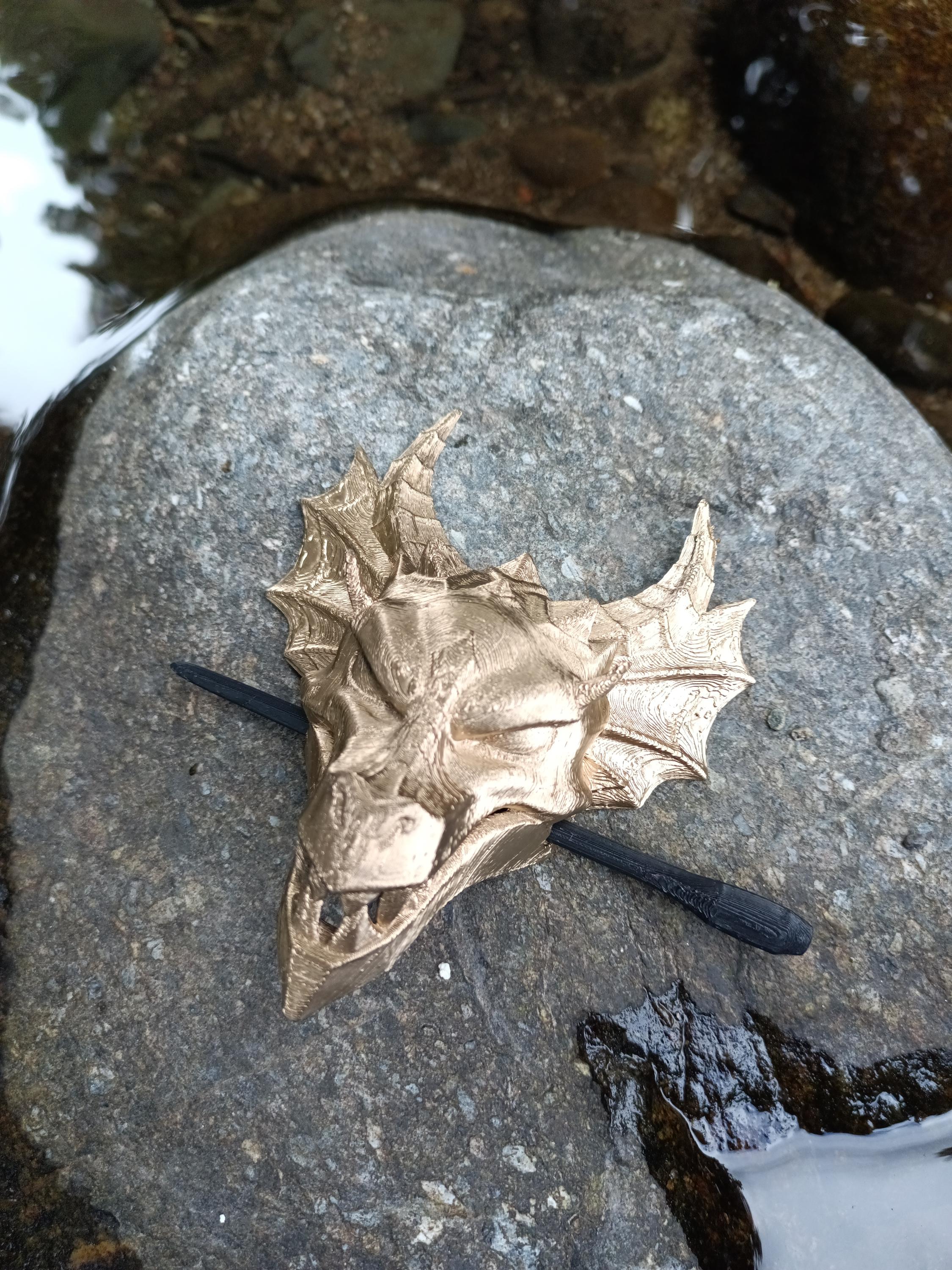 Pique a cheveux dragon v2 - vue arriere - OtterCraft