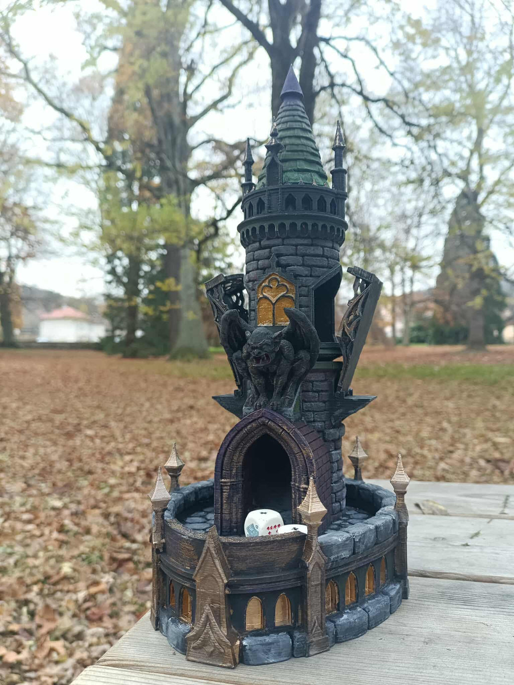 Dice Tower Gargouille JDR - detail ailes - OtterCraft