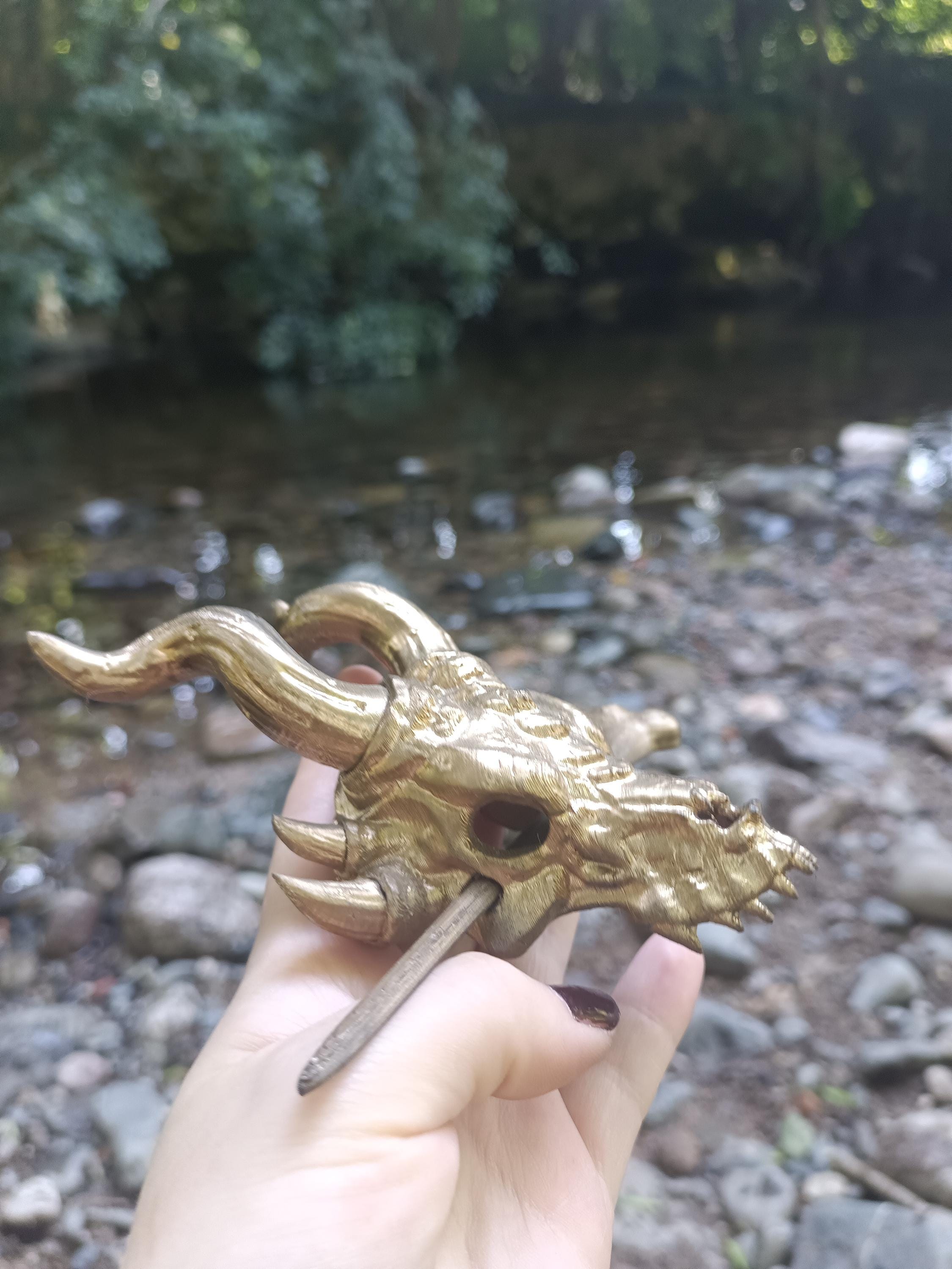 Pique cheveux dragon squelette - vue arriere - OtterCraft