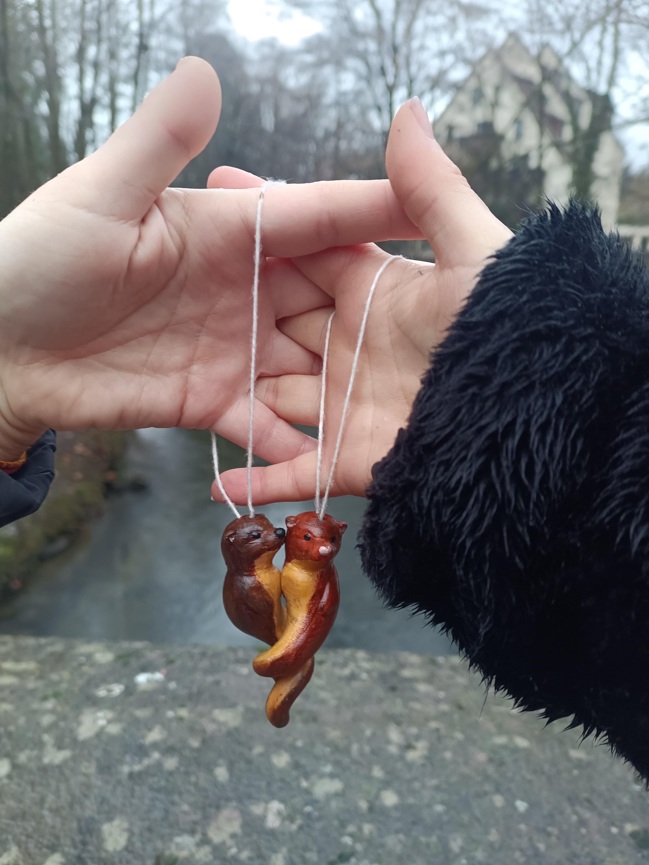 Loutres amoureuses fait main - detail loutres - OtterCraft