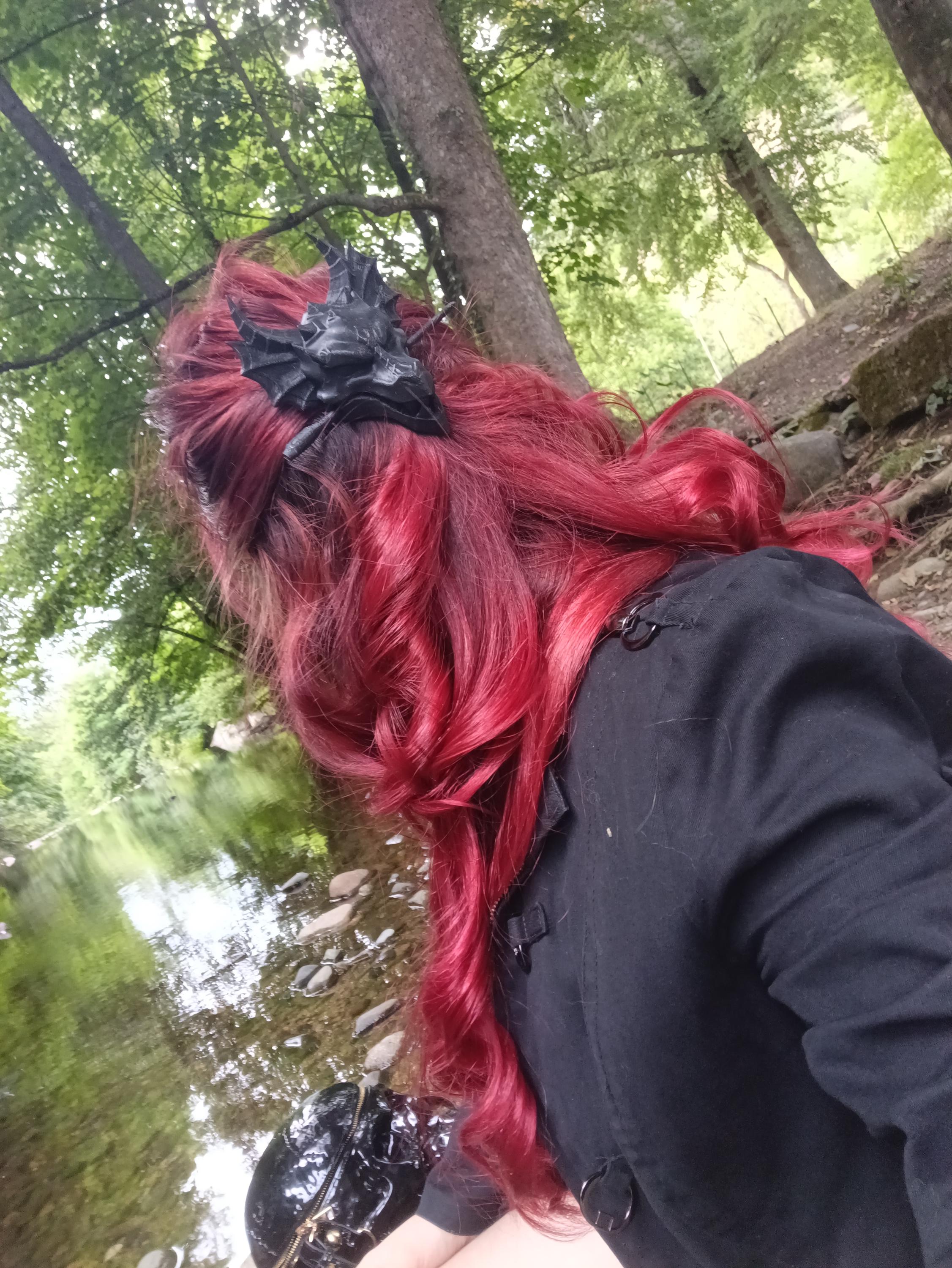 Pique cheveux dragon gothique v2 - detail dragon - OtterCraft