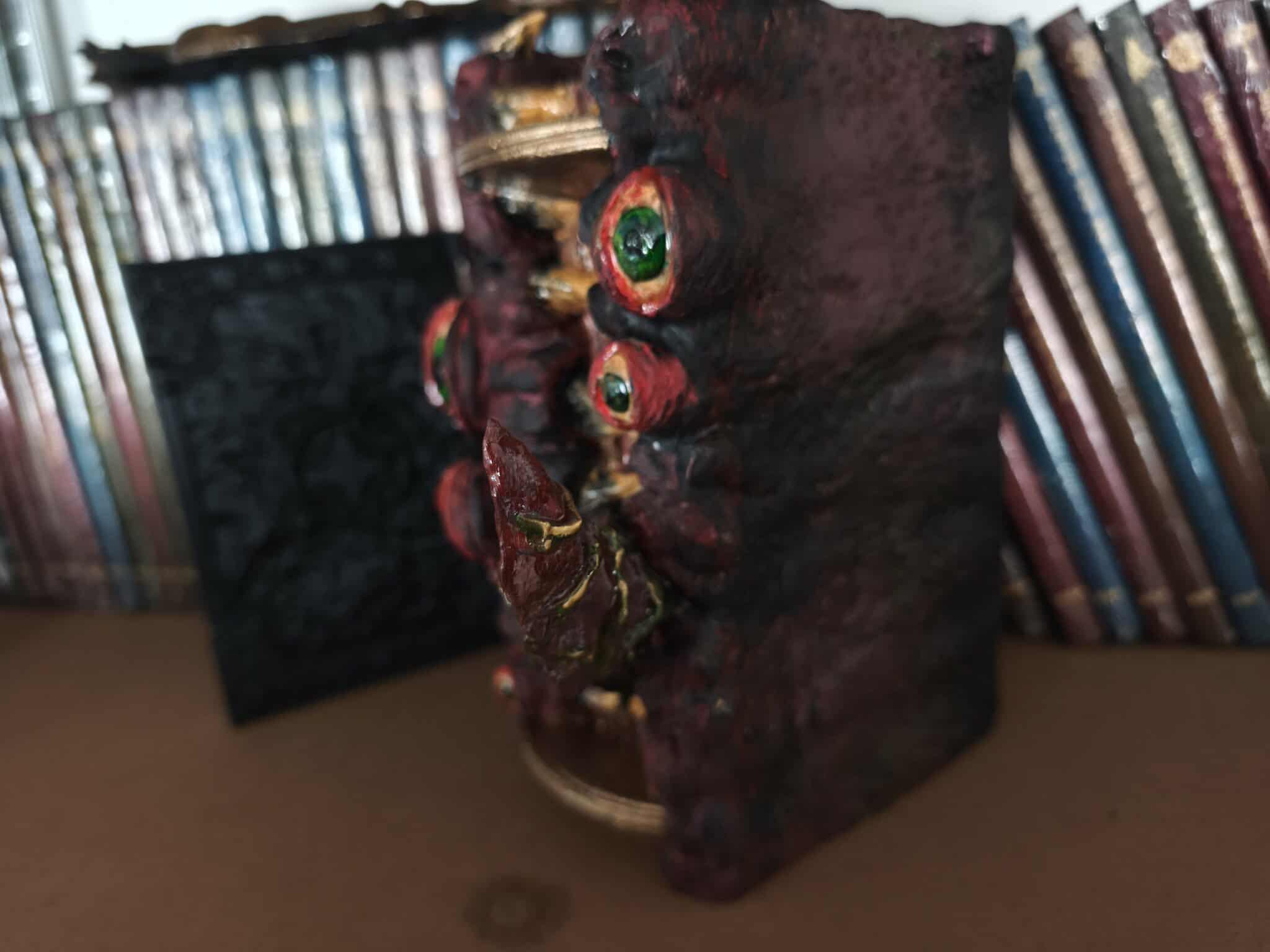 Bloc-Livre Mimic dark fantasy - vue de cote - OtterCraft