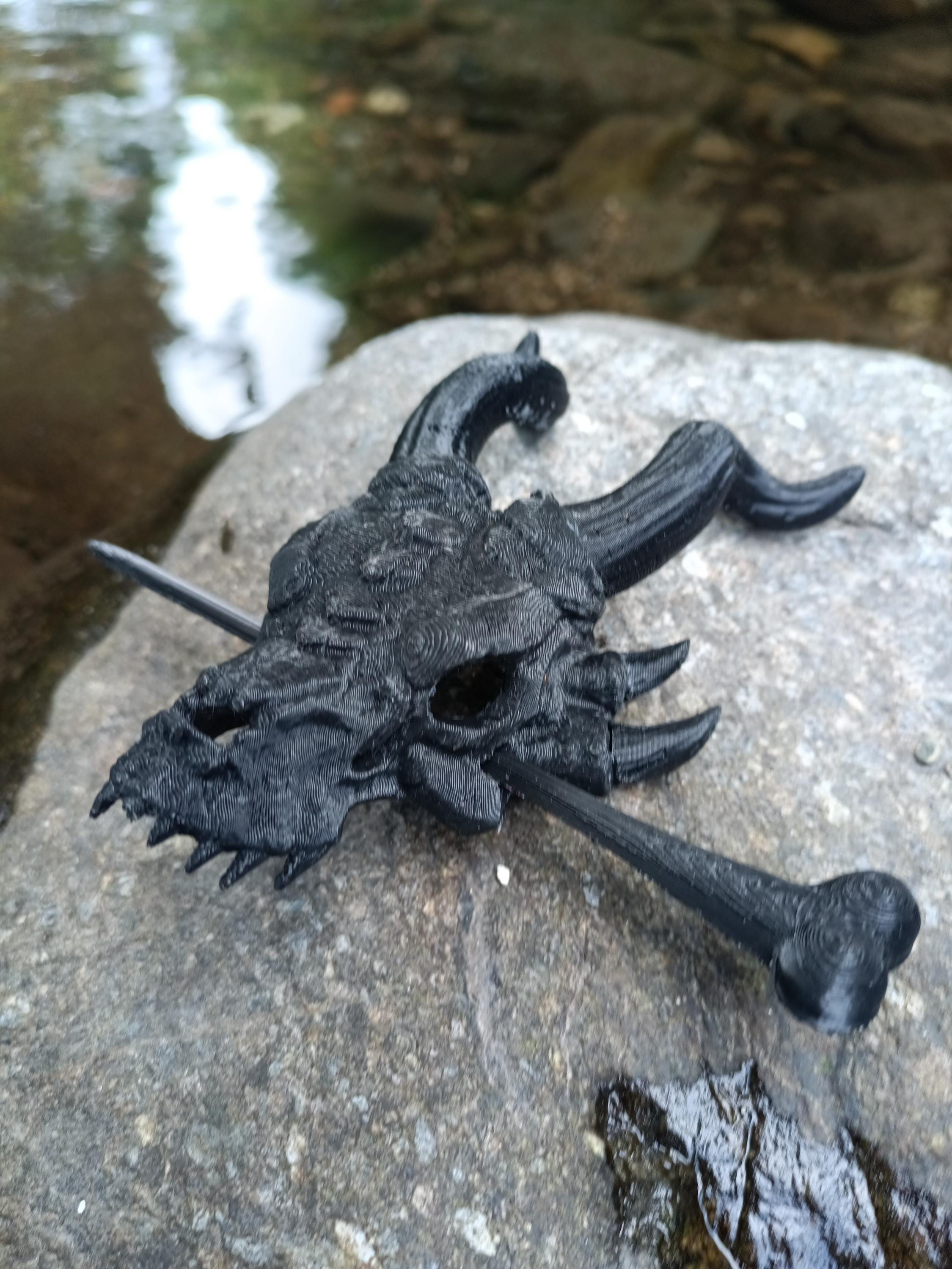 Accessoire coiffure dark fantasy fait main - vue de cote - OtterCraft