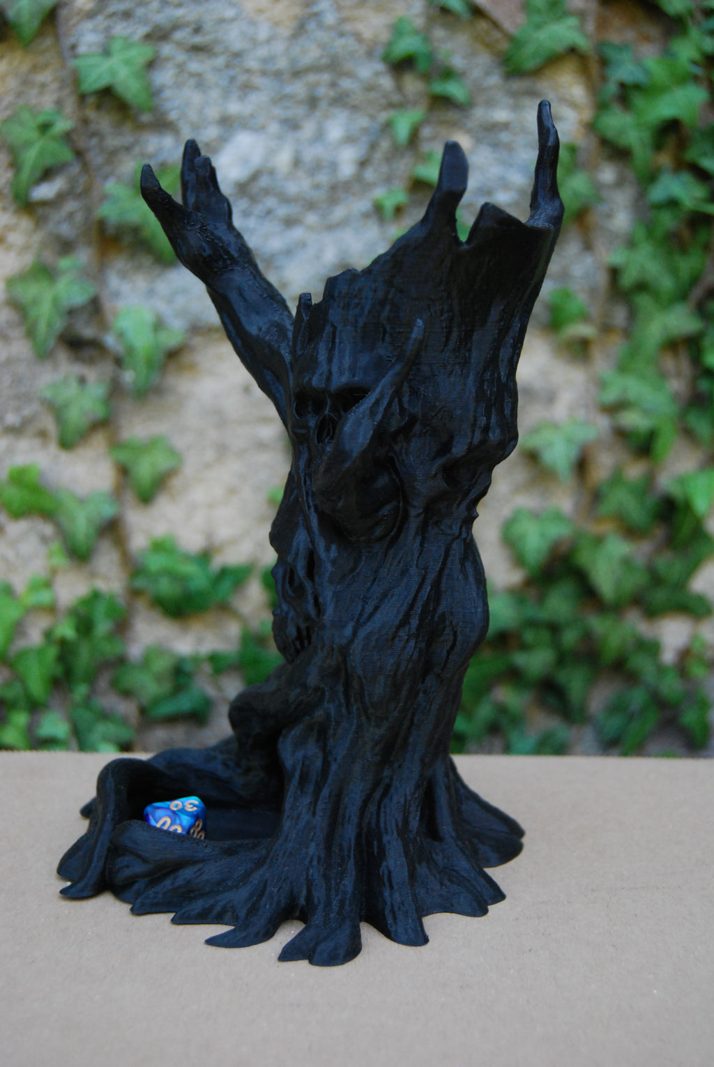 Dice tower le chêne des murmures