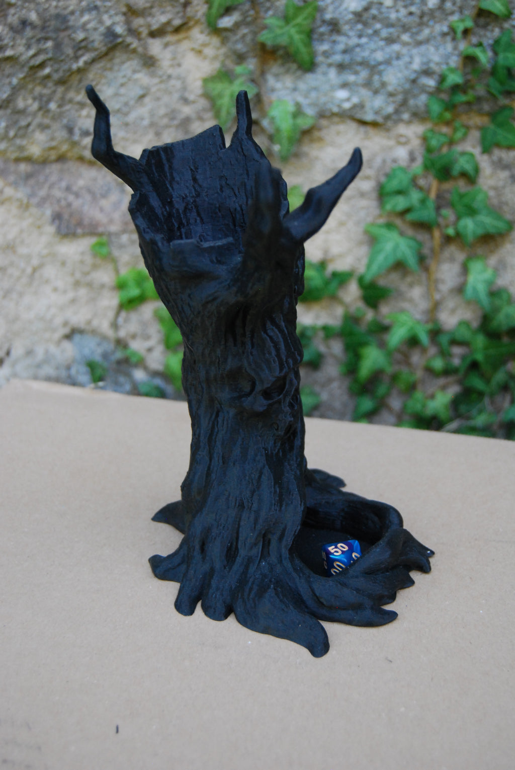 Dice tower le chêne des murmures